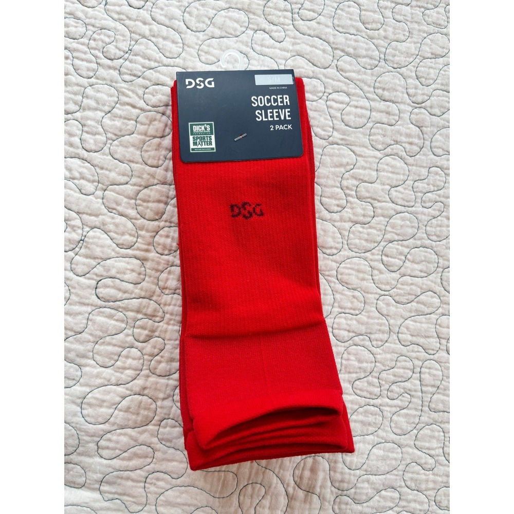 DSG Men's Soccer Sleeve Red Size S/M Athletic Shin Guard Covers‎